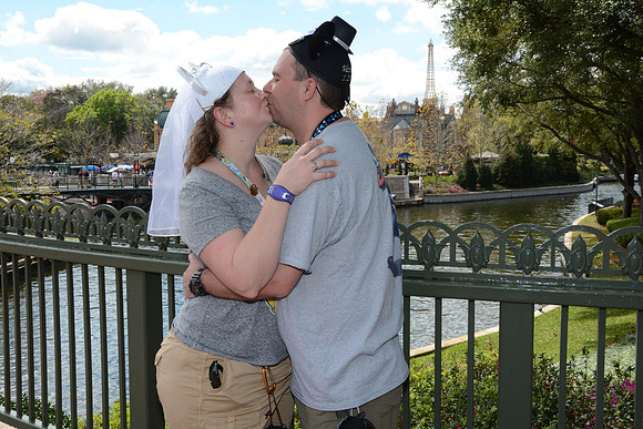 EPCOT_IGFRLOWBRIDGEICON_20170223_7956722006